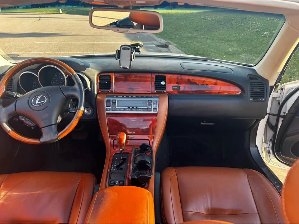2002 Lexus SC430 - Image 5 of 7
