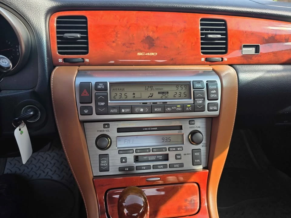 2002 Lexus SC430 - Image 10 of 14