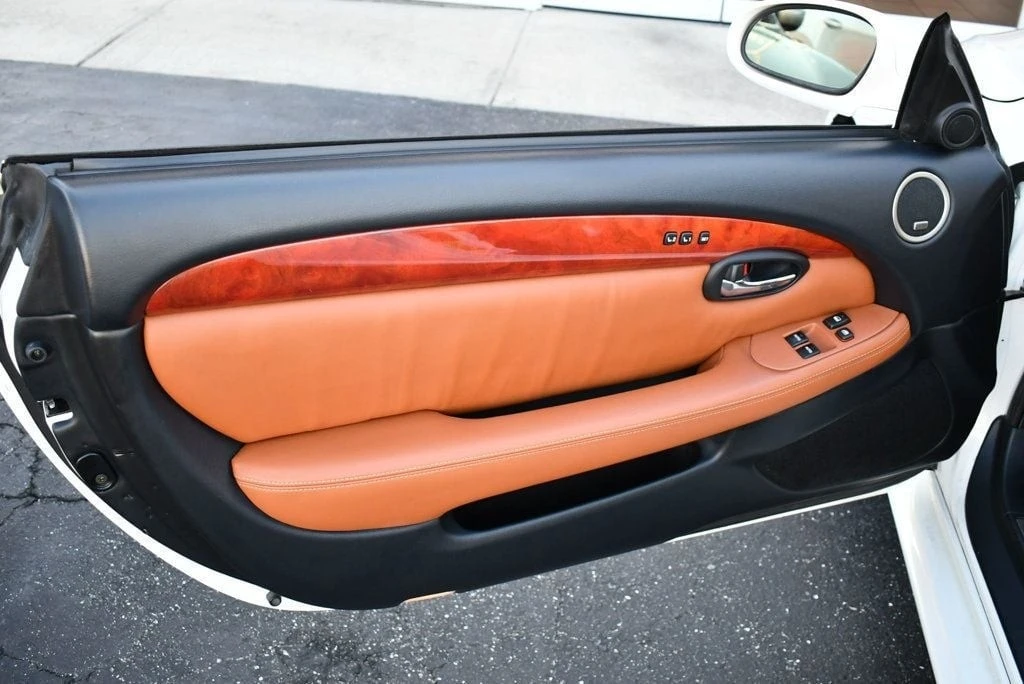 2002 Lexus SC430 - Image 11 of 12