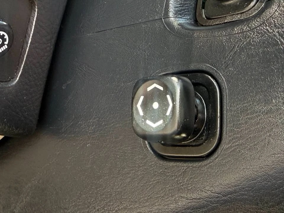 2002 Lexus SC430 - Image 12 of 20