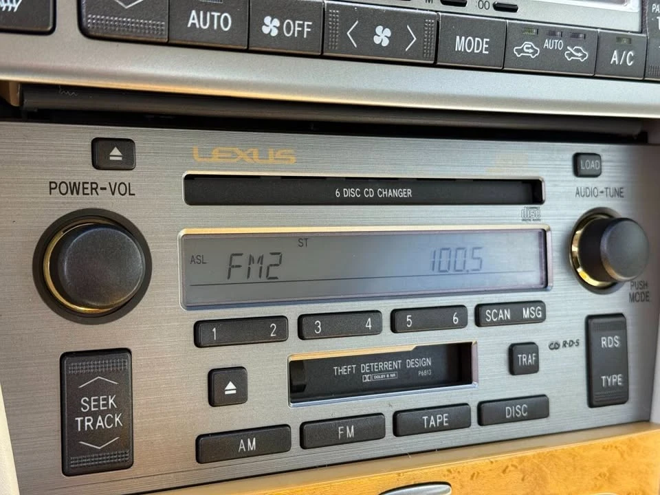 2002 Lexus SC430 - Image 17 of 20