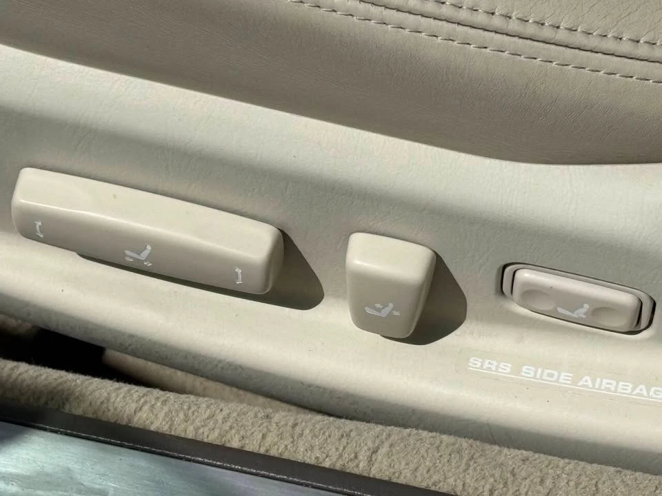 2002 Lexus SC430 - Image 11 of 20