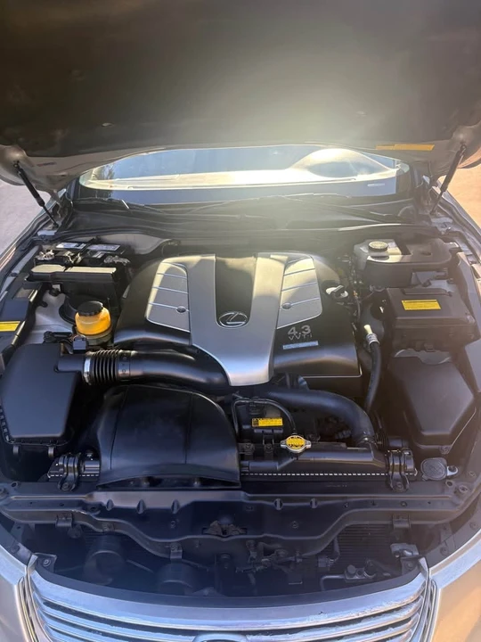 2002 Lexus SC430 - Image 19 of 20