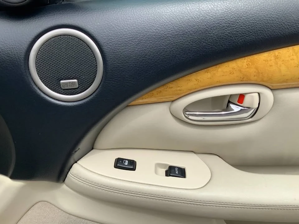 2002 Lexus SC430 - Image 14 of 20