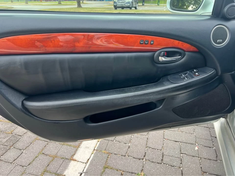 2002 Lexus SC430 - Image 11 of 19