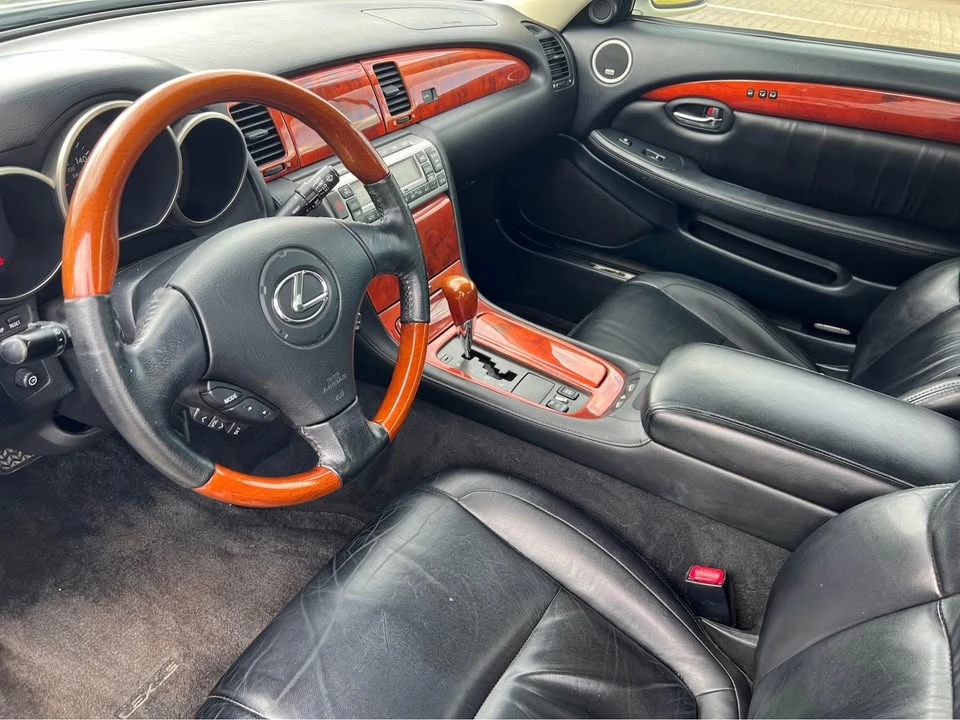 2002 Lexus SC430 - Image 10 of 19