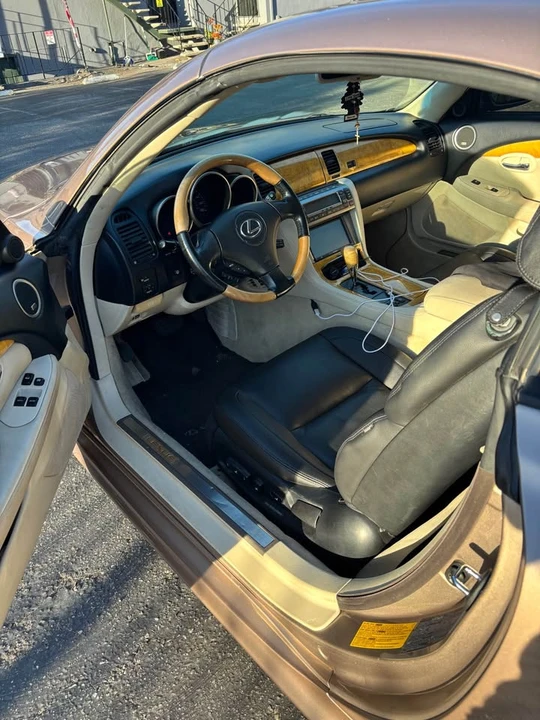 2002 Lexus SC430 - Image 6 of 8