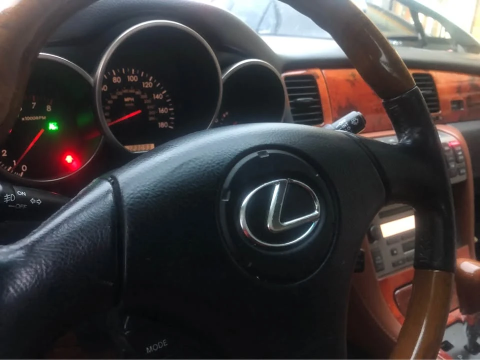 2002 Lexus SC430 - Image 7 of 17