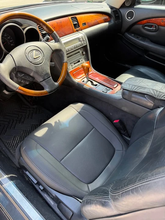 2002 Lexus SC430 - Image 5 of 7