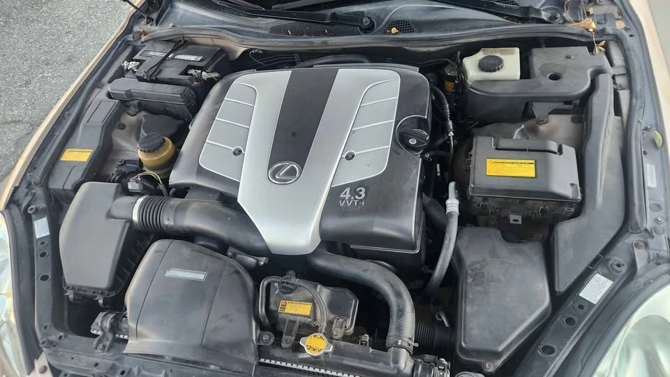 2002 Lexus SC430 - Image 10 of 12
