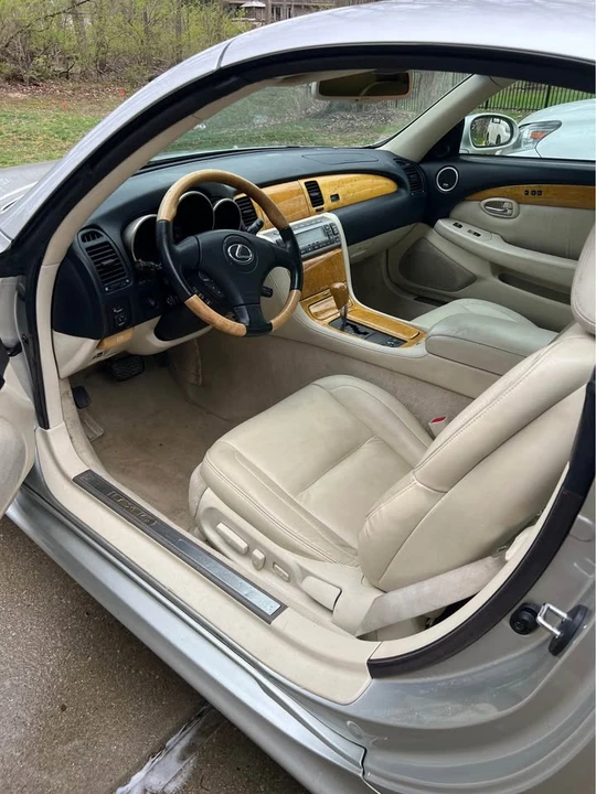 2002 Lexus SC430 - Image 7 of 9