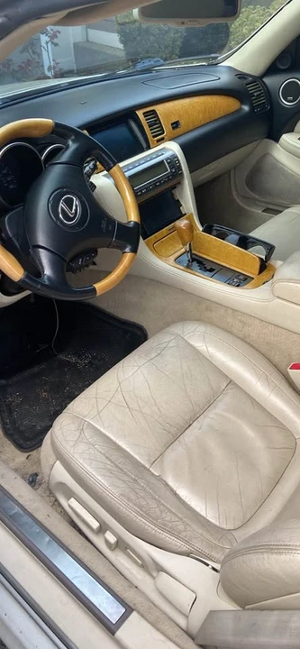 2002 Lexus SC430 - Image 3 of 4