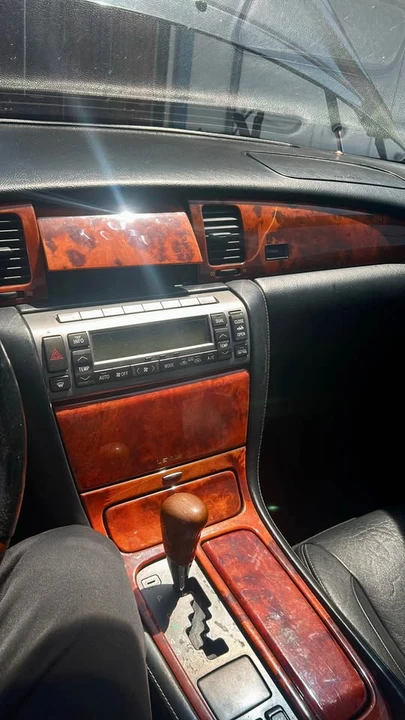 2002 Lexus SC430 - Image 5 of 6