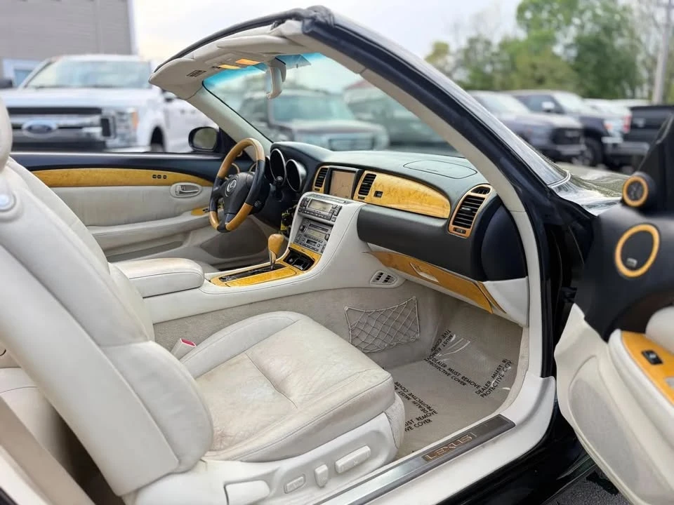 2002 Lexus SC430 - Image 11 of 18