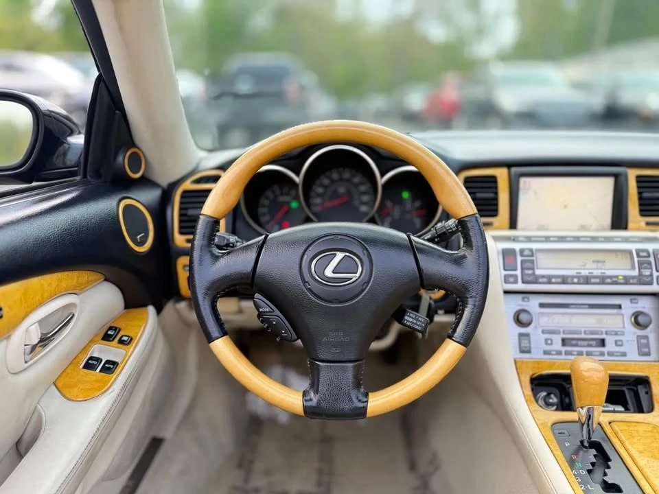 2002 Lexus SC430 - Image 13 of 18