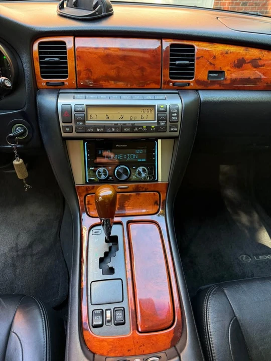 2002 Lexus SC430 - Image 10 of 16