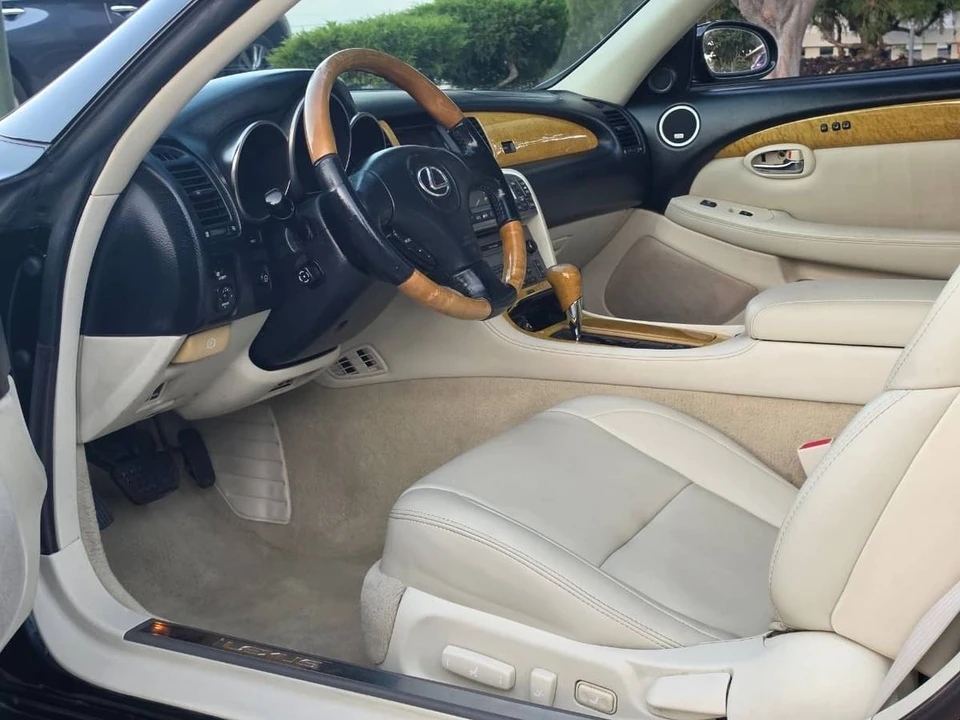 2002 Lexus SC430 - Image 10 of 11