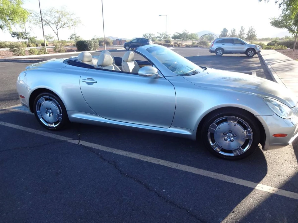 2002 Lexus SC430 - Image 3 of 13