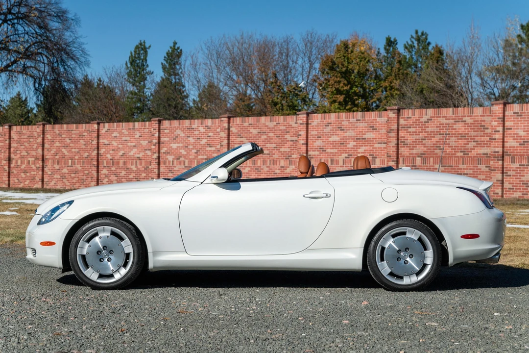 2002 Lexus SC430 - Image 3 of 31