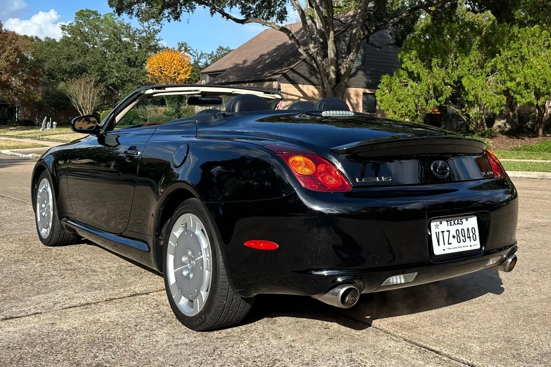 2002 Lexus SC430 - Image 4 of 31