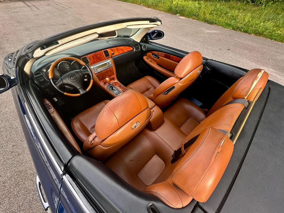 2002 Lexus SC430 - Image 30 of 31