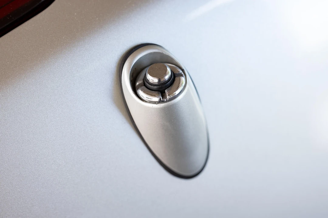 2002 Lexus SC430 - Image 22 of 31