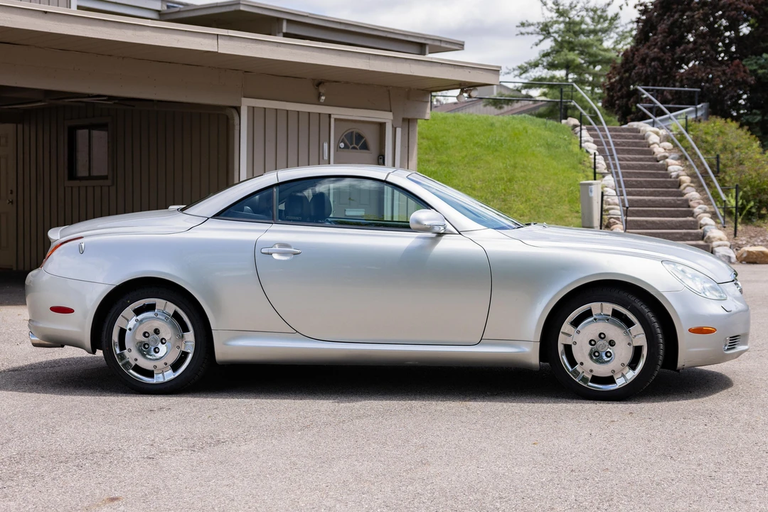 2002 Lexus SC430 - Image 3 of 31