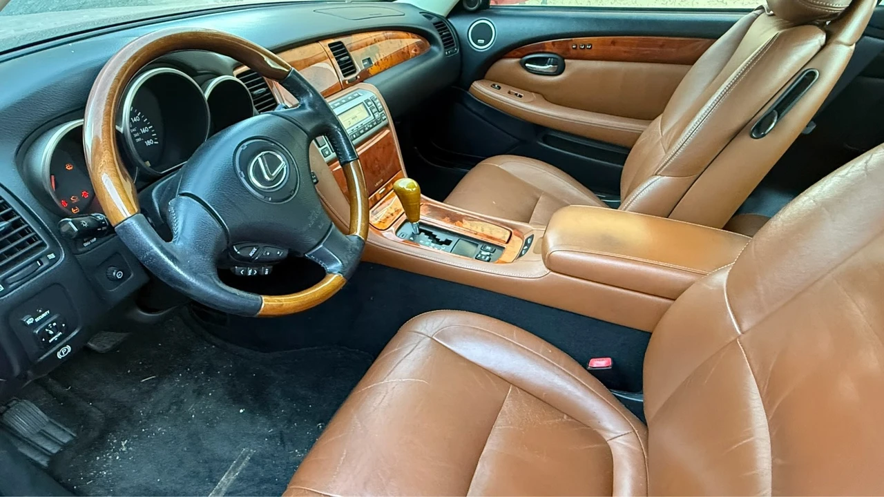 2002 Lexus SC430 - Image 5 of 11