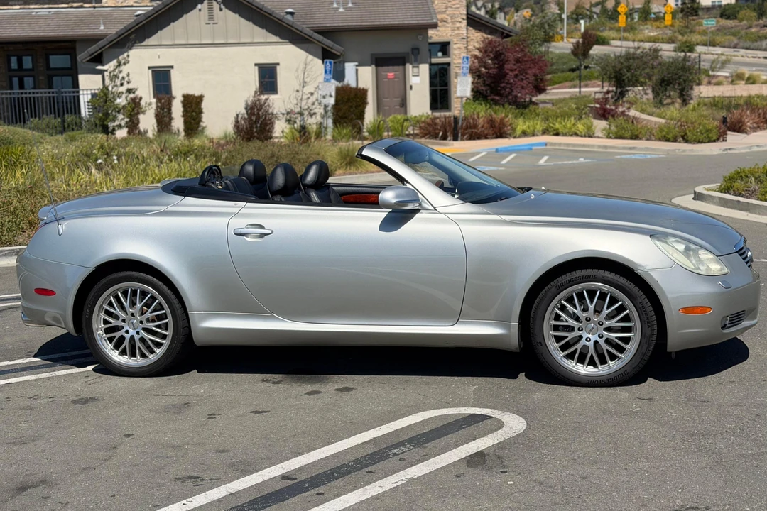 2002 Lexus SC430 - Image 3 of 31