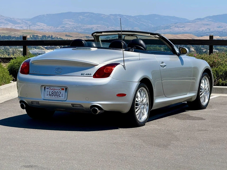2002 Lexus SC430 - Image 13 of 31