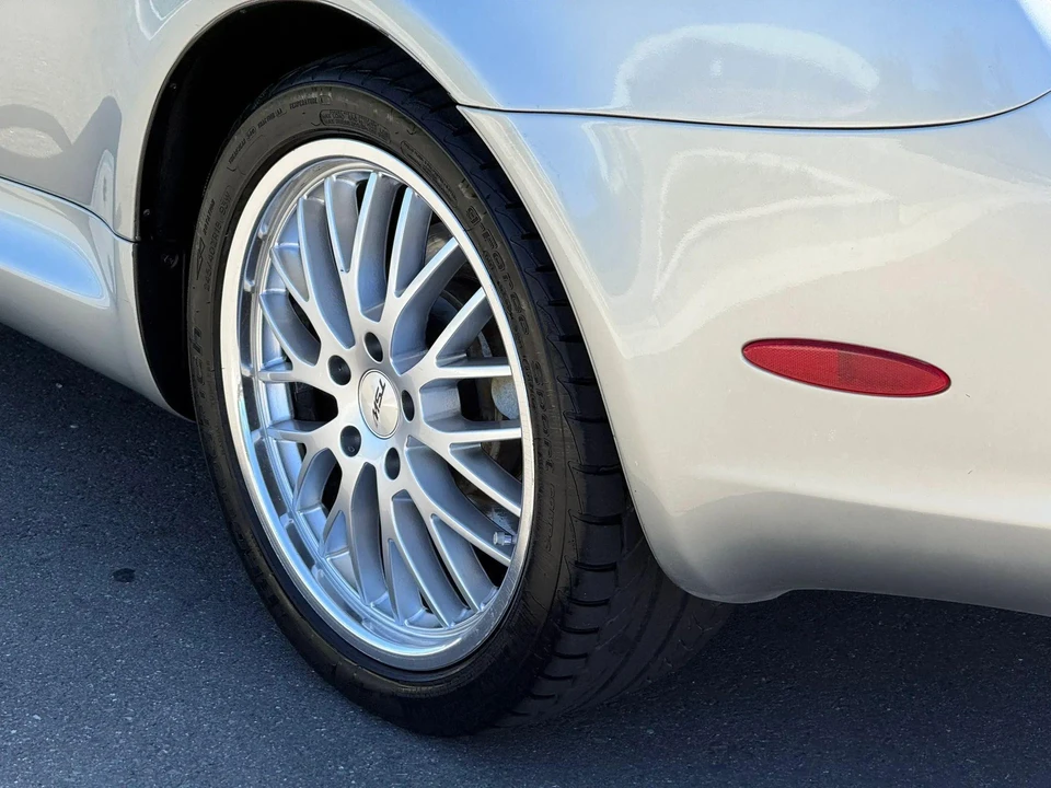 2002 Lexus SC430 - Image 23 of 31