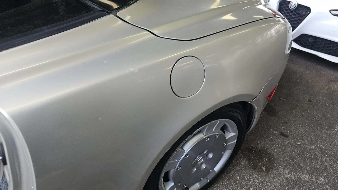 2002 Lexus SC430 - Image 5 of 17
