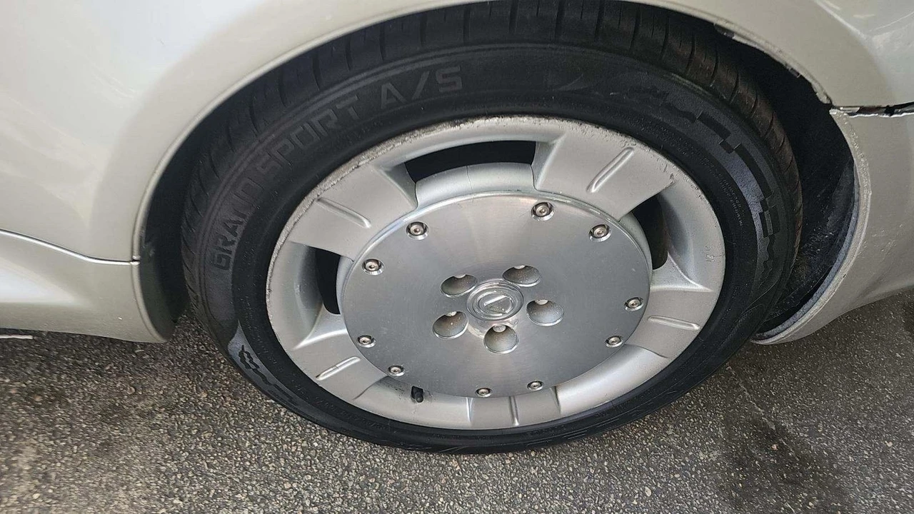 2002 Lexus SC430 - Image 9 of 17