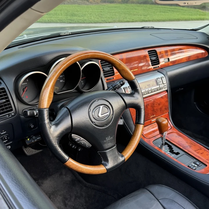 2002 Lexus SC430 - Image 23 of 31