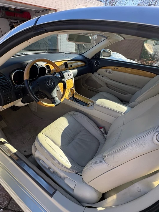 2002 Lexus SC430 - Image 12 of 17