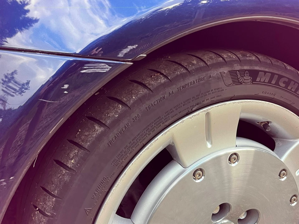 2002 Lexus SC430 - Image 17 of 31