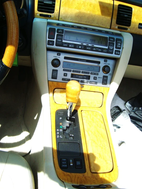 2002 Lexus SC430 - Image 10 of 24