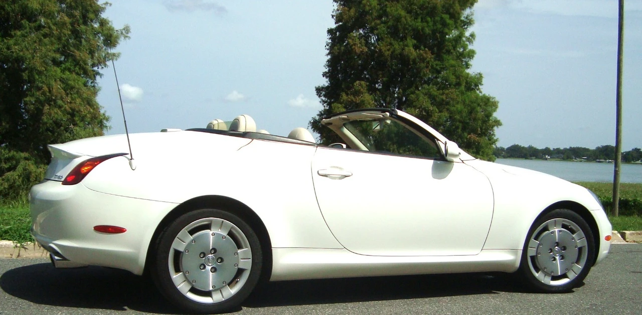 2002 Lexus SC430 - Image 16 of 24