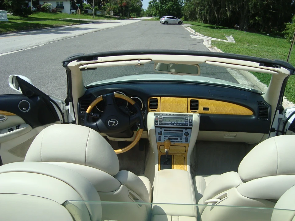 2002 Lexus SC430 - Image 9 of 24