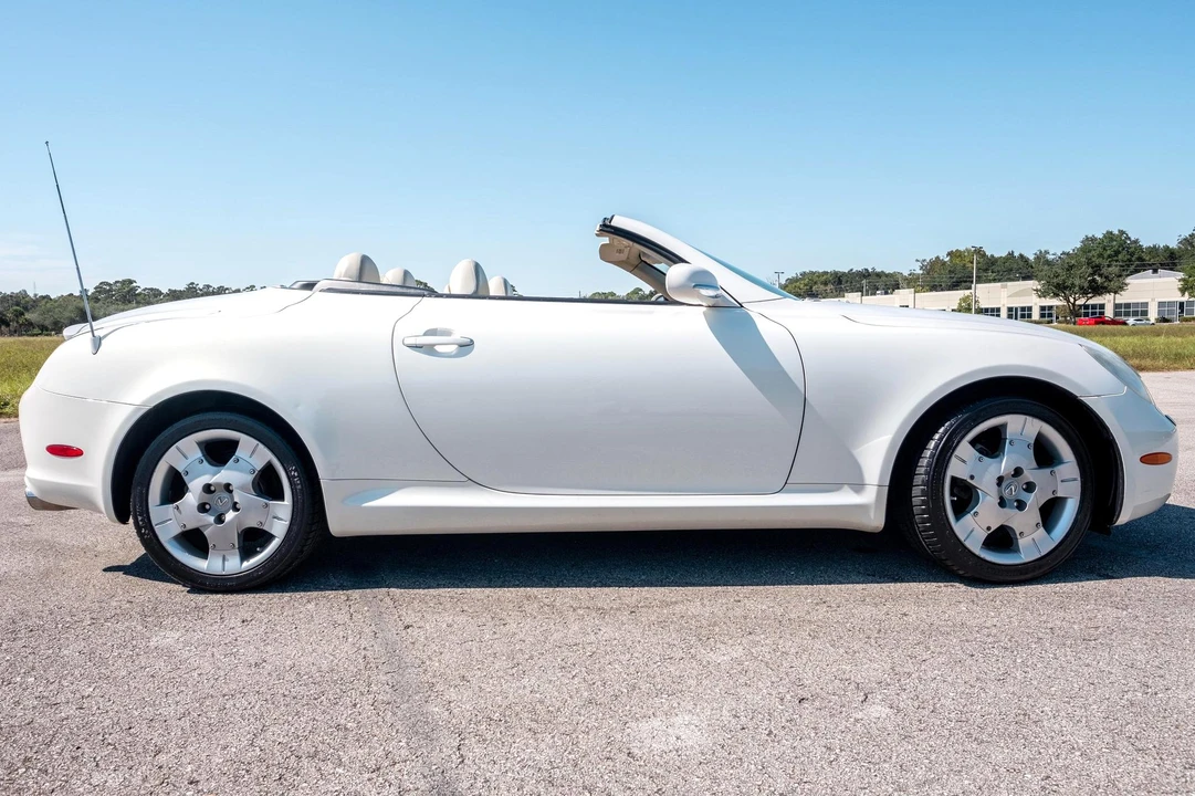 2002 Lexus SC430 - Image 3 of 31