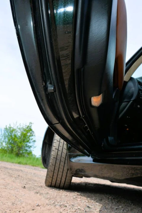 2002 Lexus SC430 - Image 11 of 14