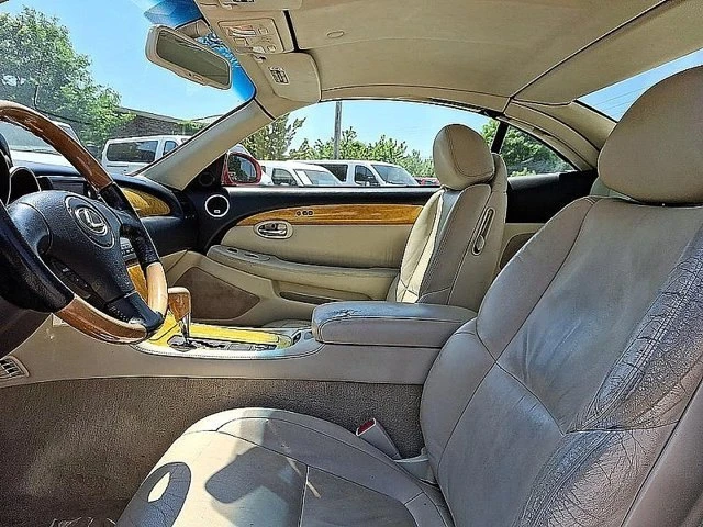 2002 Lexus SC430 - Image 11 of 16