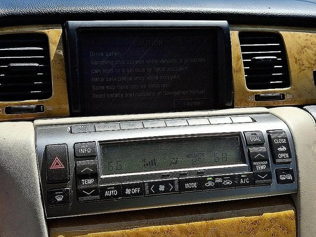 2002 Lexus SC430 - Image 13 of 16