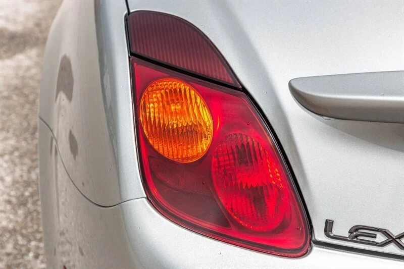 2002 Lexus SC430 - Image 16 of 20