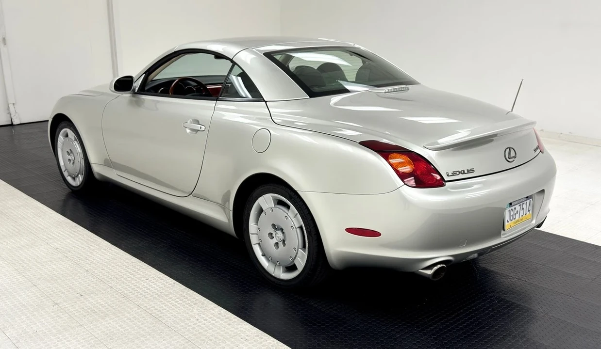 2002 Lexus SC430 - Image 5 of 12