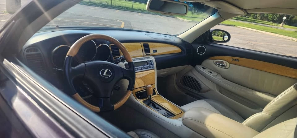 2002 Lexus SC430 - Image 5 of 7