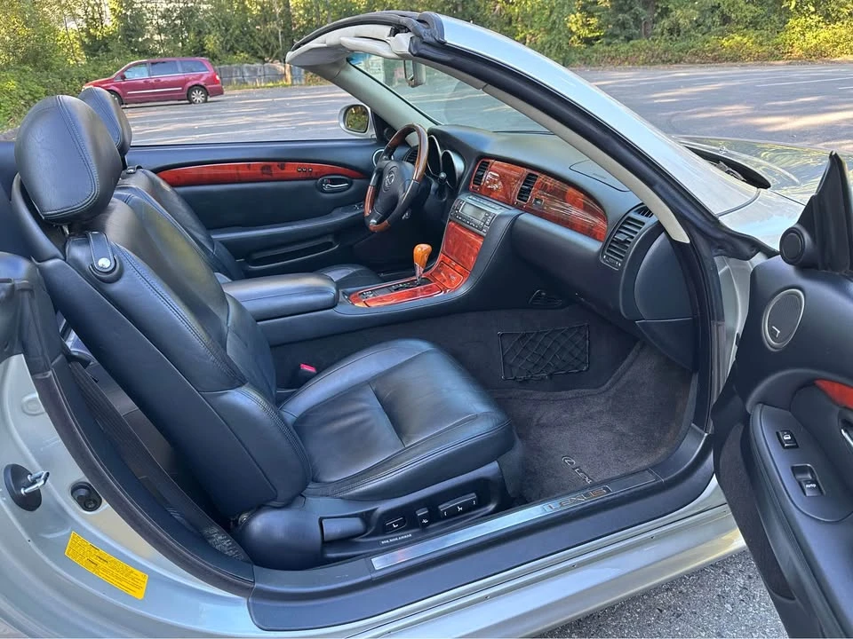 2002 Lexus SC430 - Image 9 of 20