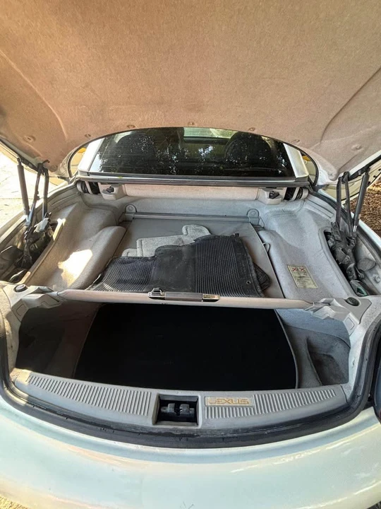 2002 Lexus SC430 - Image 11 of 14