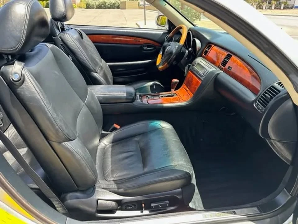 2002 Lexus SC430 - Image 16 of 20
