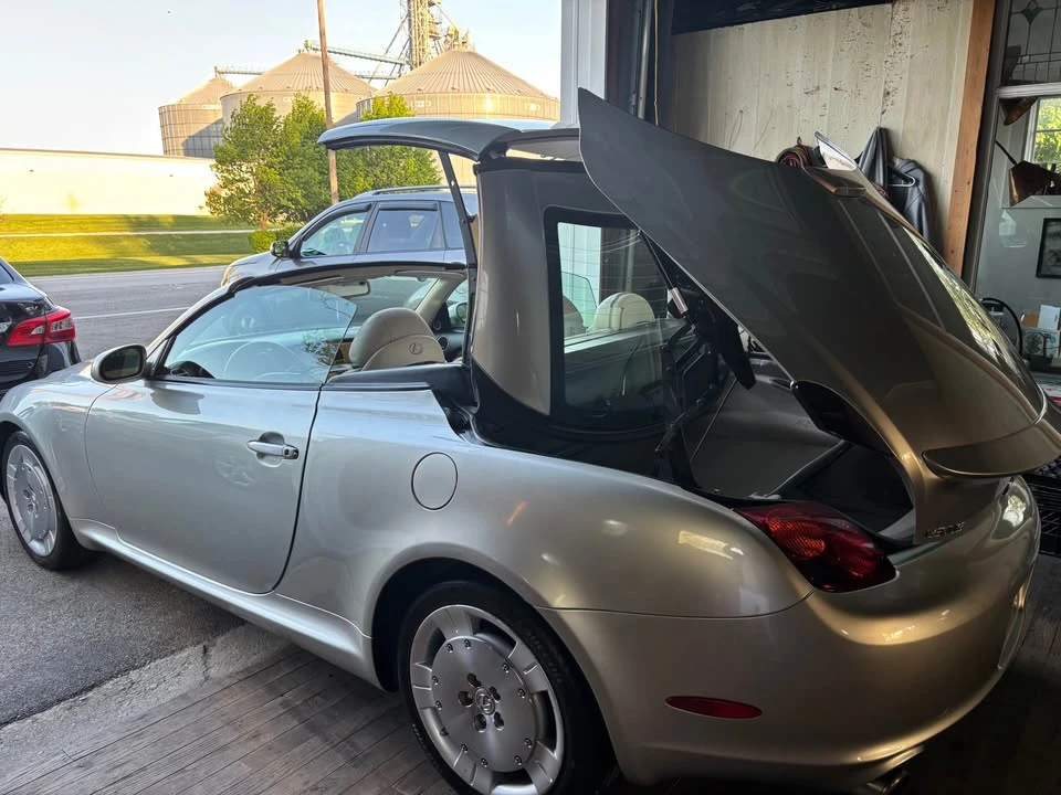 2002 Lexus SC430 - Image 4 of 17